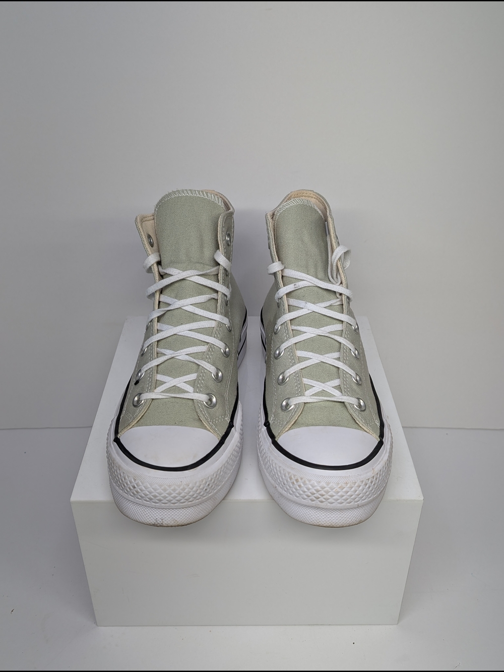 Converse Chuck Taylor All Star Women's Size 8 High Top Sneakers Light Sage - Picture 3 of 6